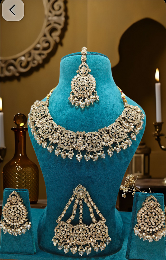 Bridal Necklace (Mehndi polish)