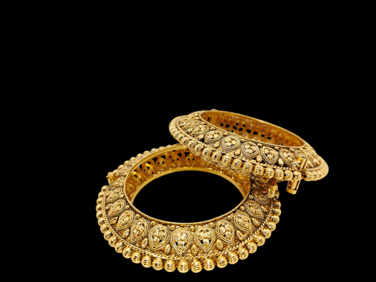 Traditional Polki Bangles