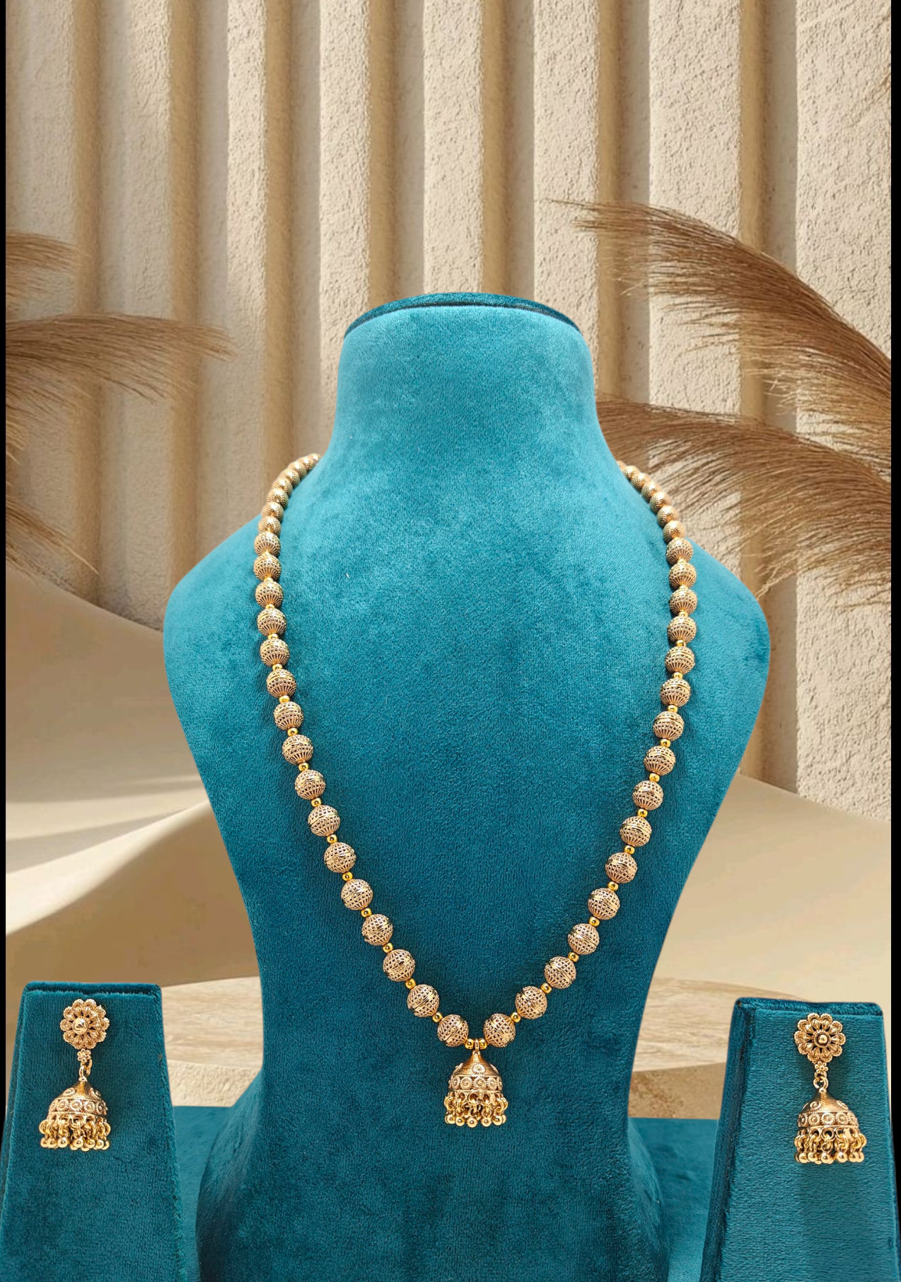 Polki Matar Mala, Length (22 inches).